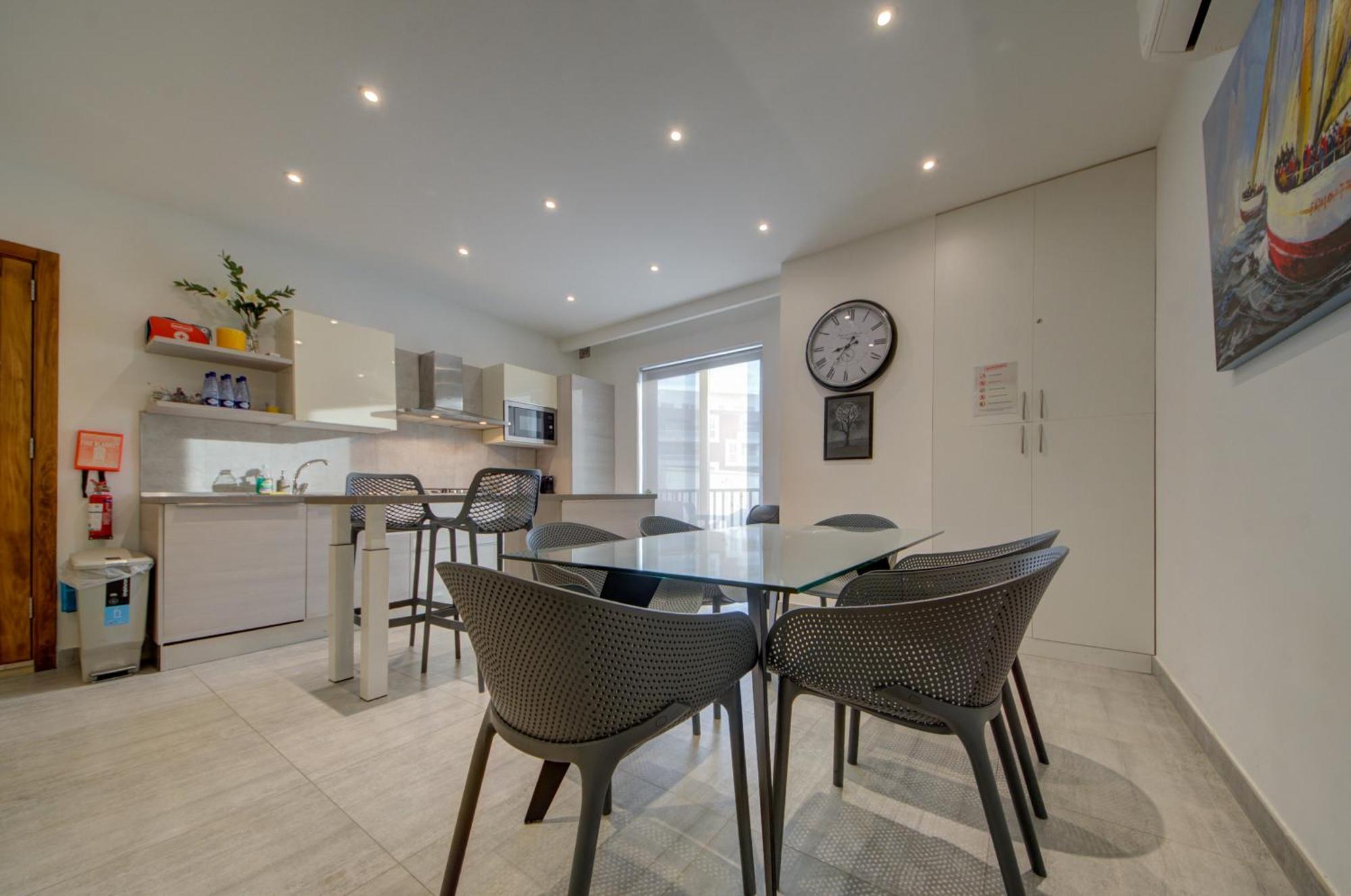 Top Floor Apt With Common Pool Close To All Amenities St. Paul's Bay Exteriér fotografie