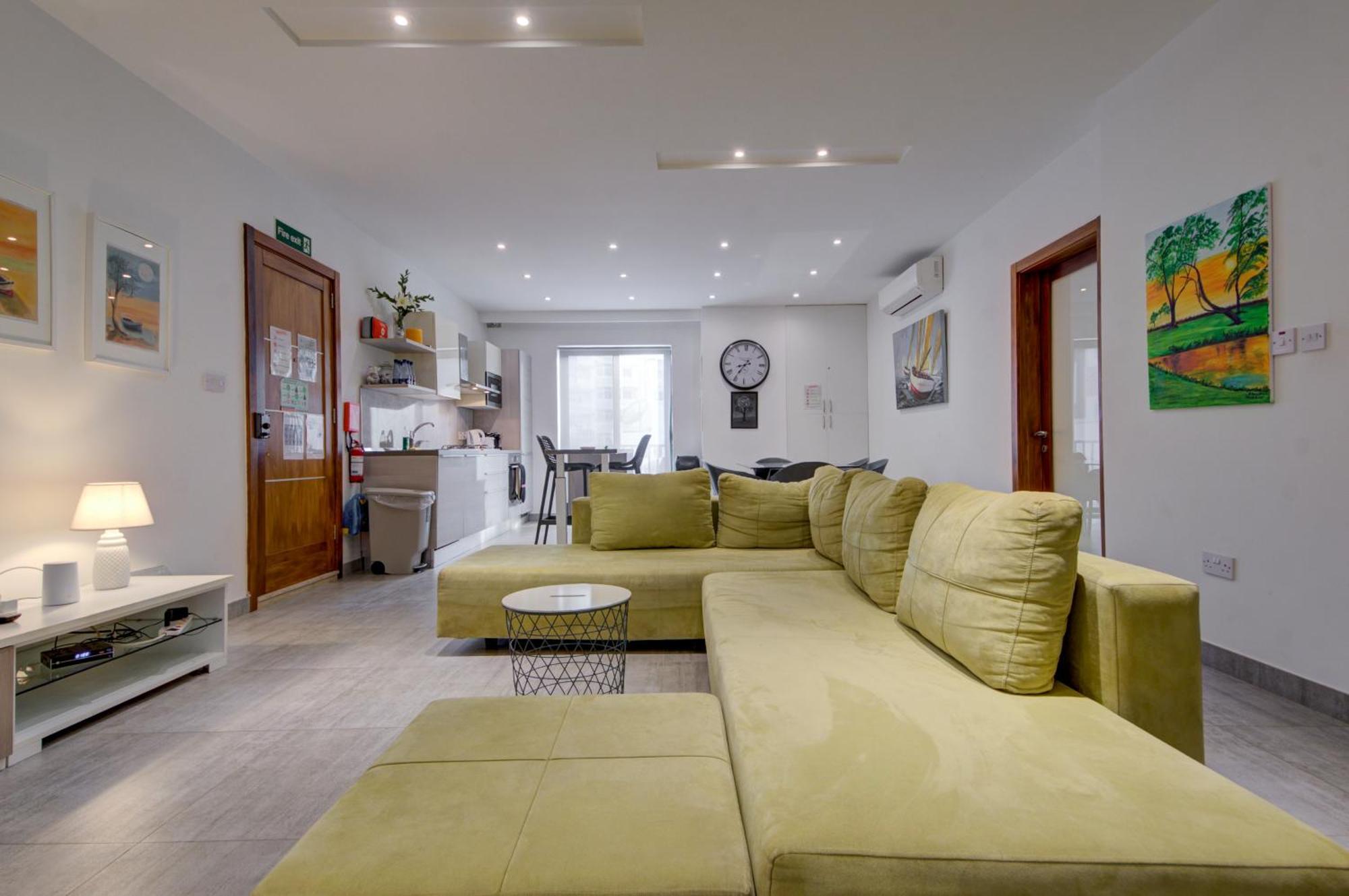 Top Floor Apt With Common Pool Close To All Amenities St. Paul's Bay Exteriér fotografie