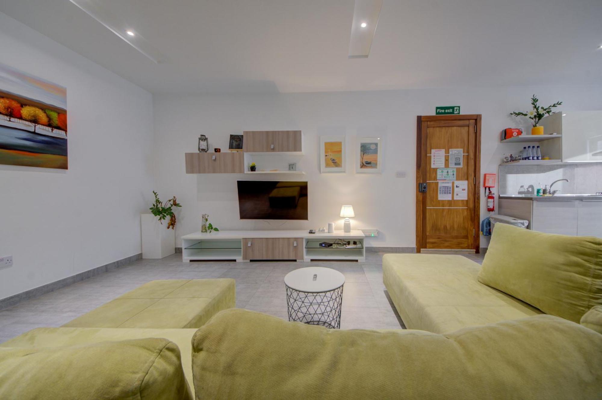 Top Floor Apt With Common Pool Close To All Amenities St. Paul's Bay Exteriér fotografie