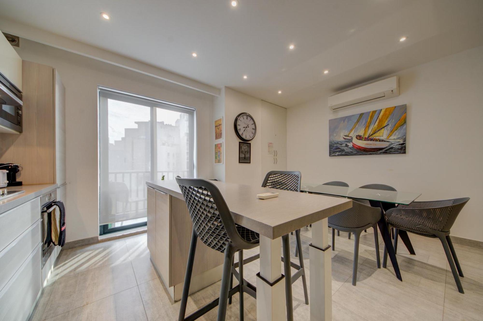 Top Floor Apt With Common Pool Close To All Amenities St. Paul's Bay Exteriér fotografie