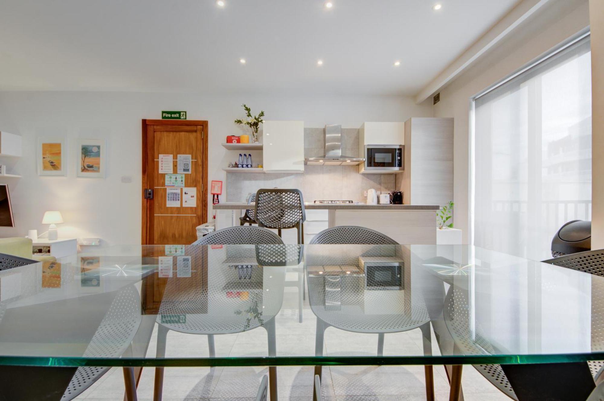 Top Floor Apt With Common Pool Close To All Amenities St. Paul's Bay Exteriér fotografie